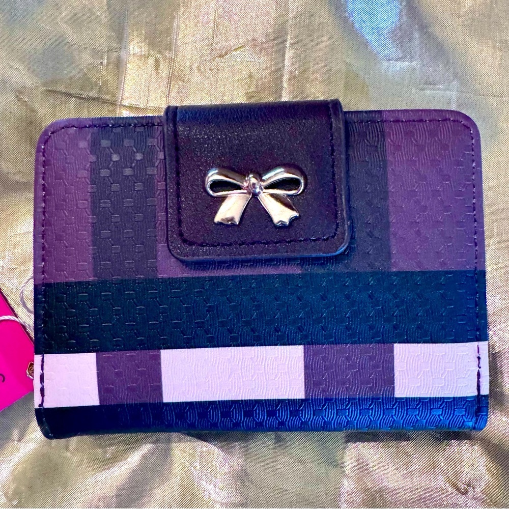 Plaid Wallet with Gold Bow embellishment🎁